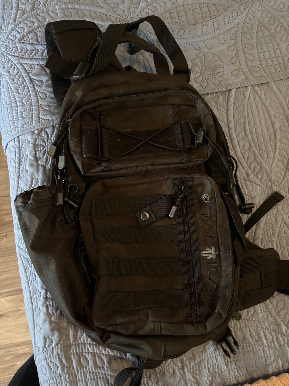 Tactical Single-Shoulder Sling Bag - Black